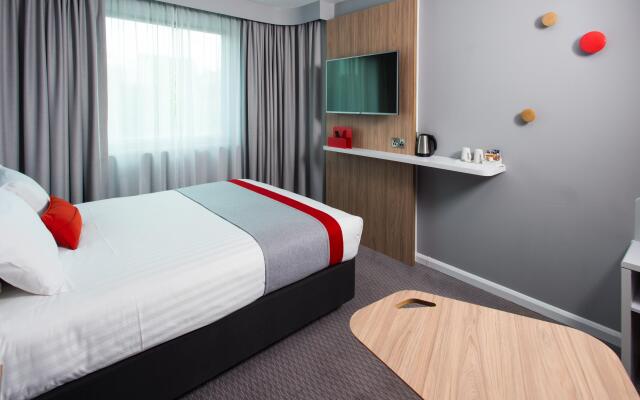 Holiday Inn Express Leeds City Centre Armouries, an IHG Hotel