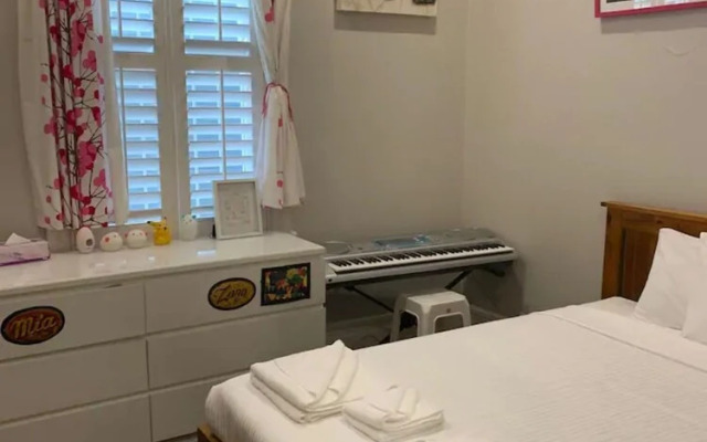 Family House Close to Bondi Beach and Shops