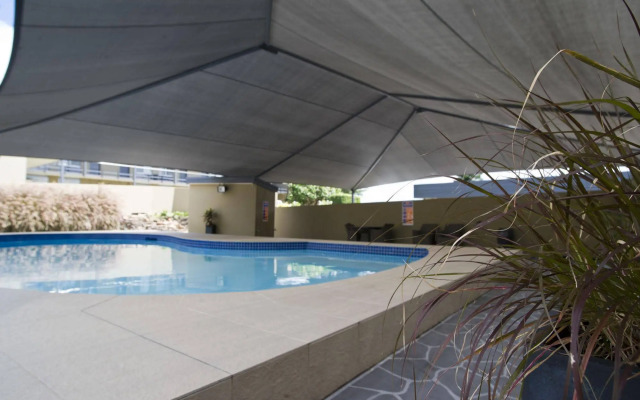 Mid City Motor Inn
