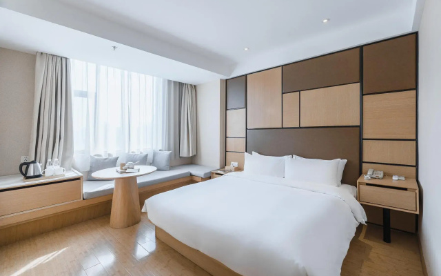 Ji Hotel (Shanghai Zhoupu, Wanda Plaza)