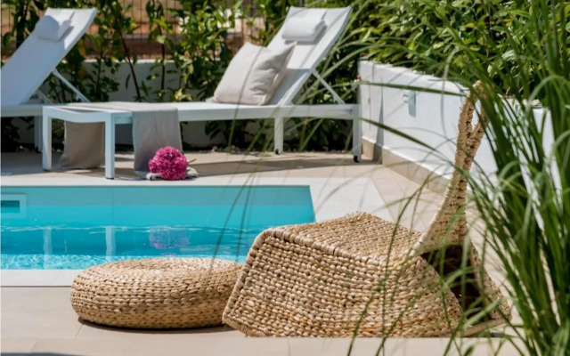 Marula holiday home - with heated pool