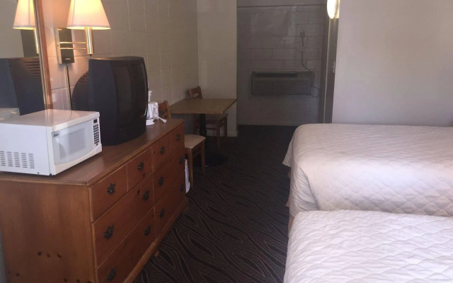 Admiral Motor Inn