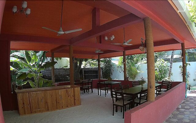 Magoodhoo Inn