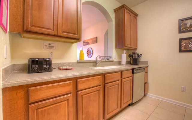 Spacious Vista Cay Condo, Close to Conv. Center