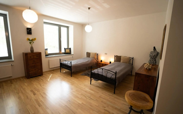 Black Field Apartment