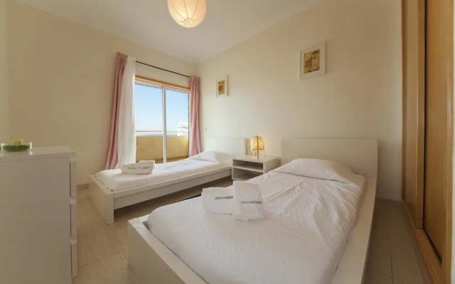 B44 - Alto do Quintao Central Apartment