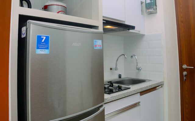 Comfy with Modern Style 1BR Grand Kamala Lagoon Apartment