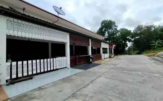 Baan Bua Talay