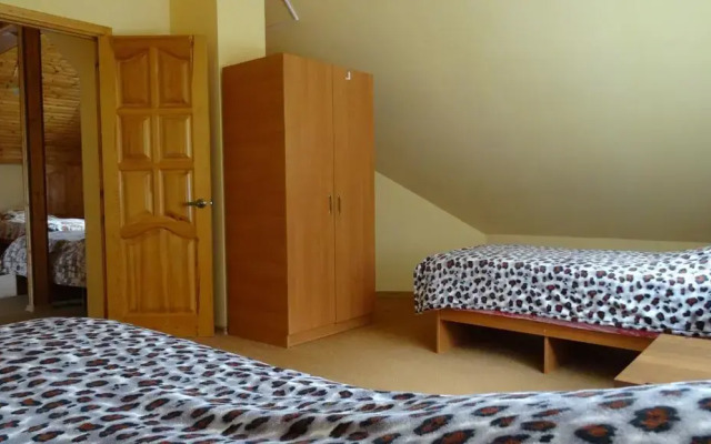 V Krasnoy Polyane Hostel