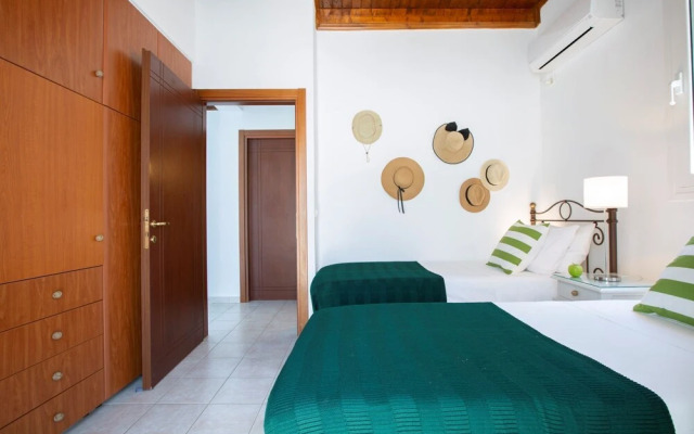 Luxury Villa With Stunning Views in Lefkada