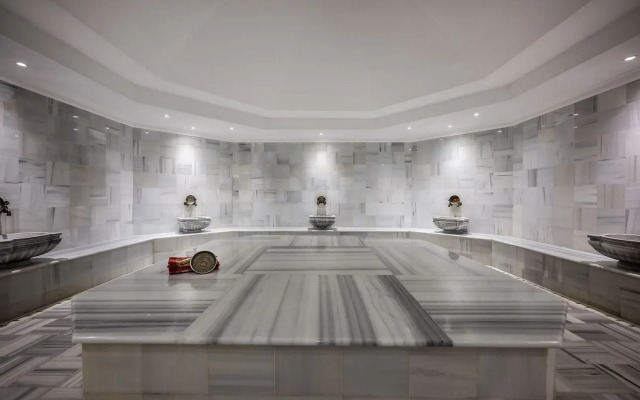 Adora Hotel & Resort