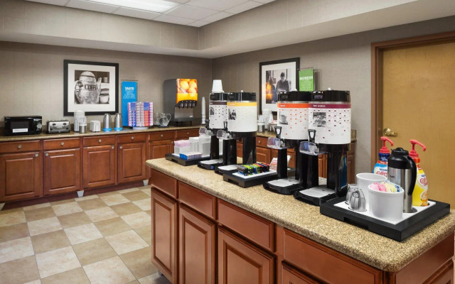 Hampton Inn & Suites Detroit/Sterling Heights