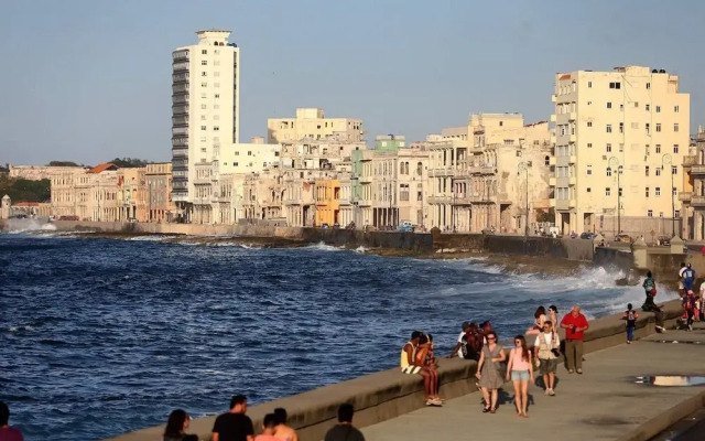 Villa Don Teto 8 Rooms: Luxury & Great Havana View