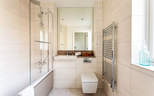 Quiet and Spacious Four Bedroom House