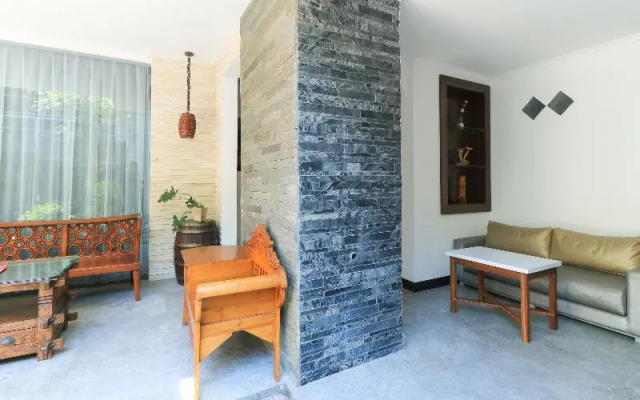 Kubu Kalih Residence By Zuzu