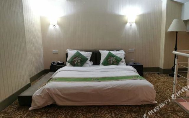 Famjoy Boutique Hotel