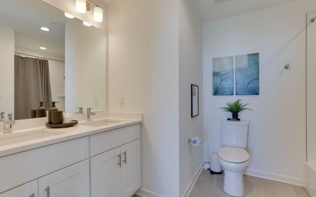 4 Mi to Center City: Philly Home w/ Rooftop Deck