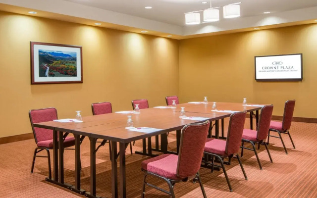 Crowne Plaza Denver International Airport