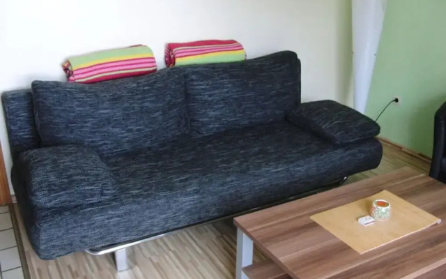 Karlo 4 Modern Retreat