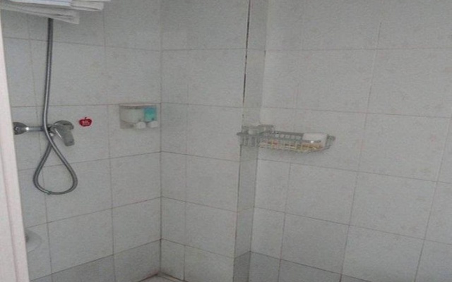 Yunshan Guest House – Bathroom – Baotou