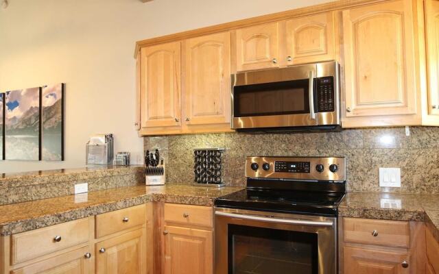 Mammoth S #222 2 Bedroom Condo