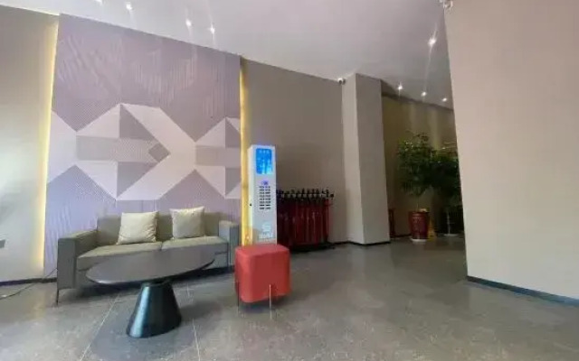 Borrman Hotel (Korla Kongquehe)