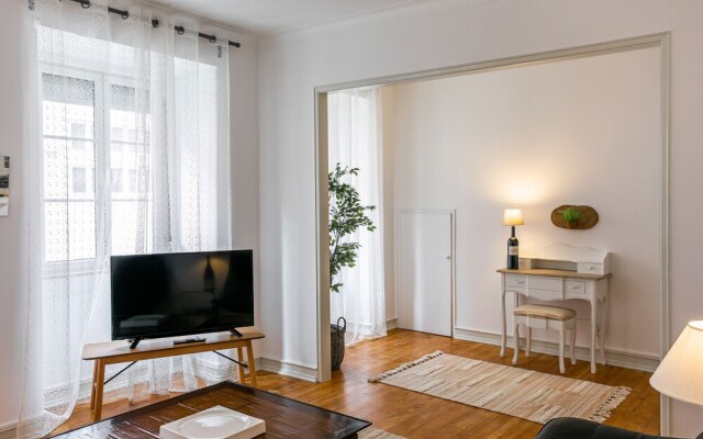 Sunny Apartment in Príncipe Real