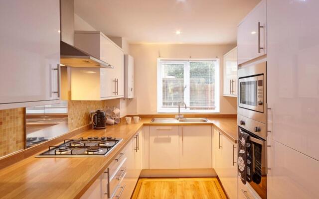 Savoy Court - Your Apartment