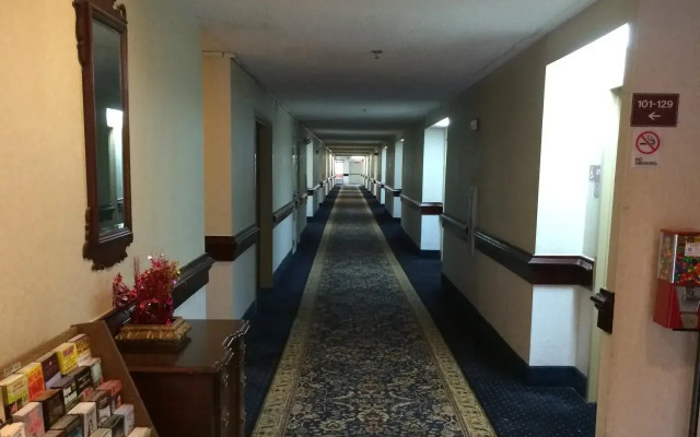 Executive Inn and Suites Baker