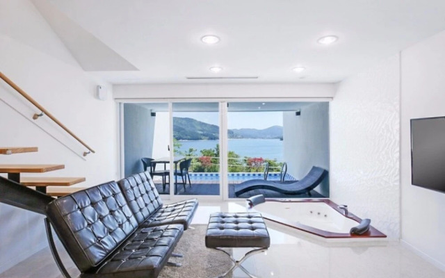 Geojedo Starmarine Pool Villa