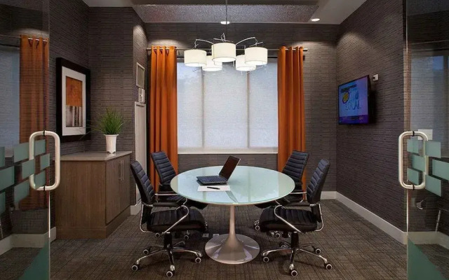 Furnished Quarters Bank Street Commons