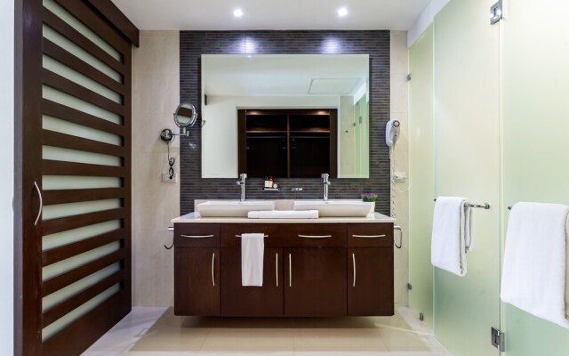 Casa Iris 2 Bedroom Condo by Redawning