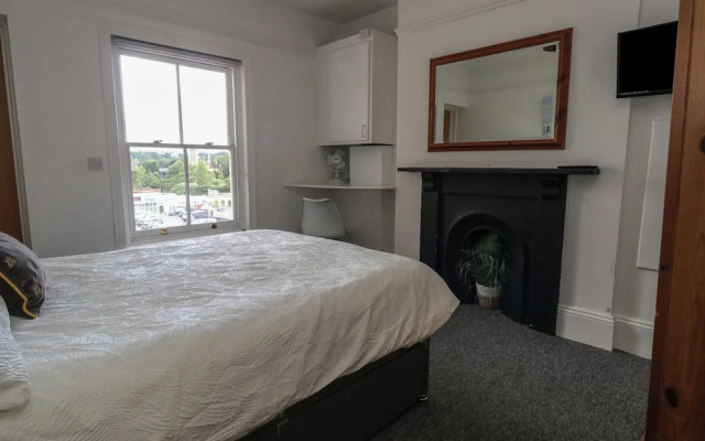 Flat 4 - Hengistdury