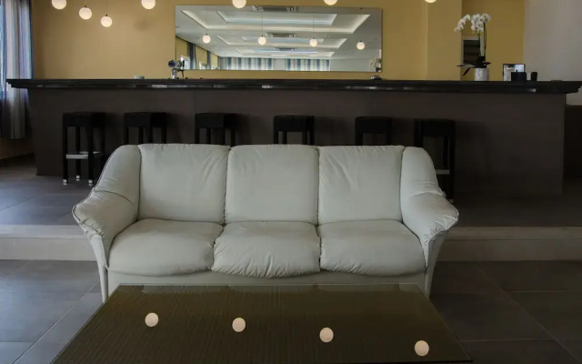 Zeus Hotels Palm Beach