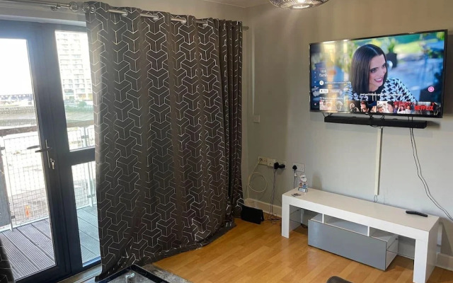 Remo Apartment Near Canary Wharf & 02