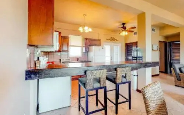 Suite H101 @ Mara Laguna