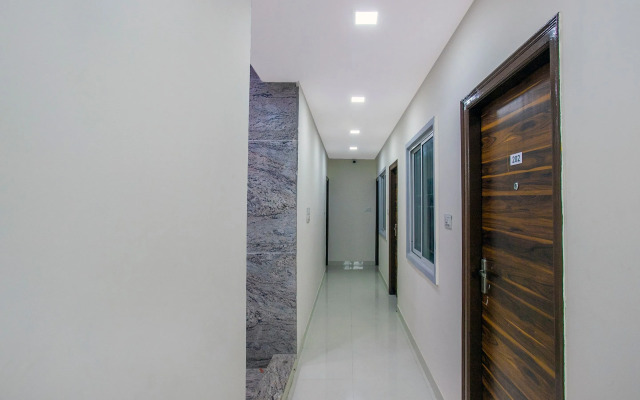 OYO 19934 Hotel Golden Arch