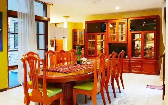 Rumah Tamu Muararajeun