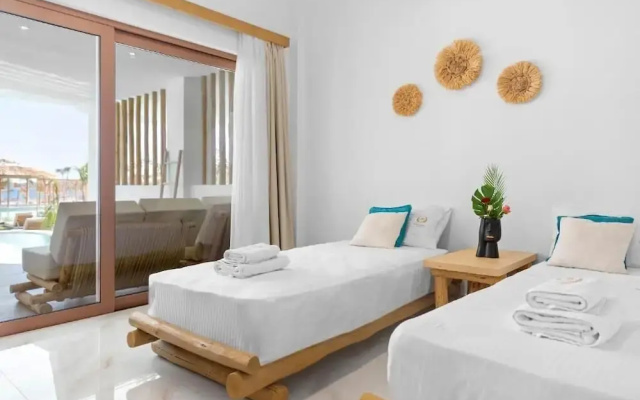 Alia Beachfront Suites and Spa