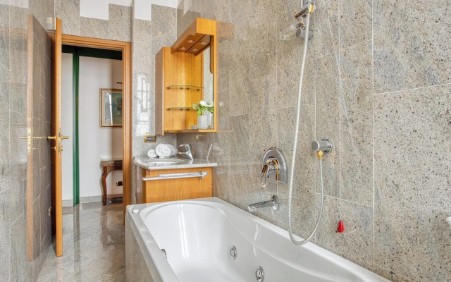 JOIVY Captivating flat with balcony