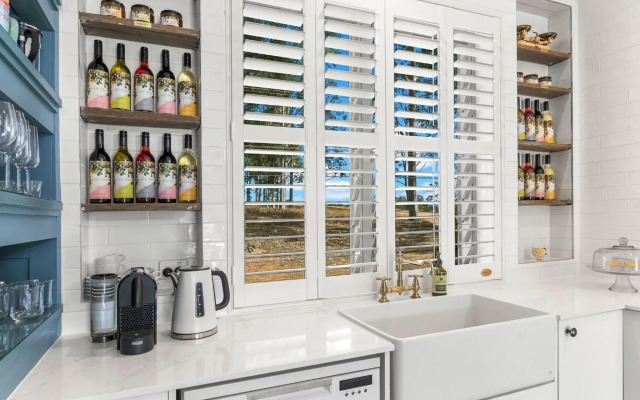 Block Eight 5 Gum Trees Luxe Villa