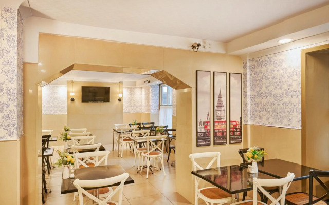 Huttons Hotel, Victoria London