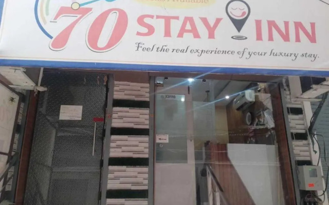 OYO Flagship 70203 Seventy Stay In