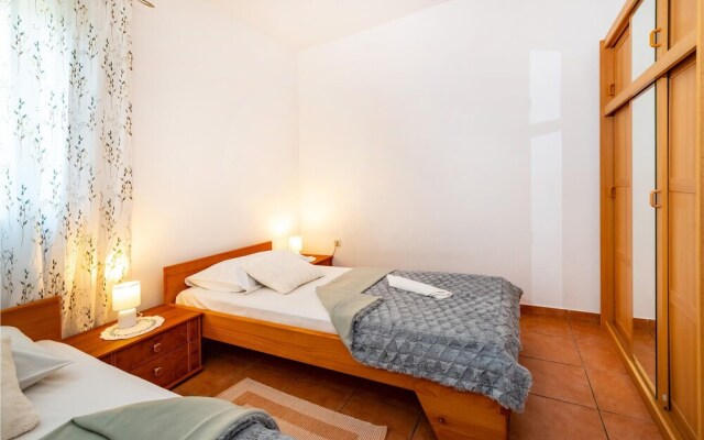 Stunning Apartment in Drage With 2 Bedrooms and Wifi