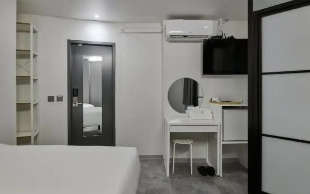 Halfrest Hostel Jongno Insa