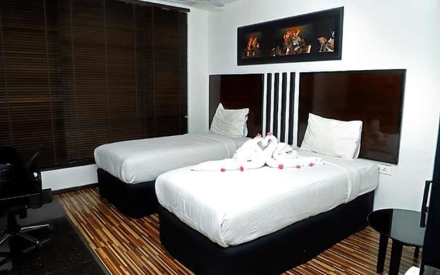 Fabhotel Skyry Ii
