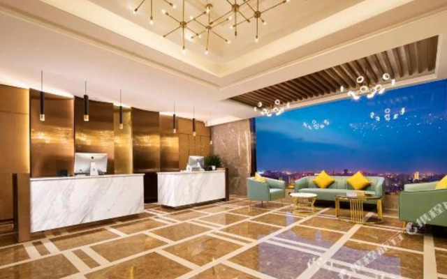 Yijia Lijing Hotel(怡家丽景酒店（遂宁中央商务区步行街店）)