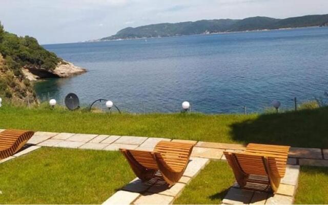 Agrielia Studios Katigiorgis, Agios Georgios