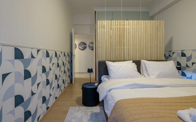 Fully Renovated Flat in Prime Location