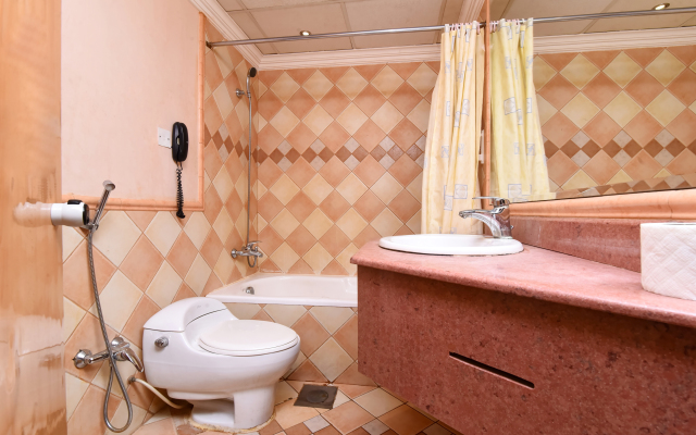Capital O 419 Al Safeer Hotel